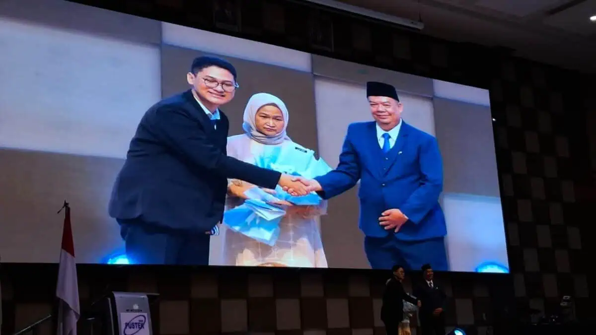 SMK Pustek Serpong Gelar Tasyakuran dan Pelepasan Siswa SMK Pustek Serpong Gelar Tasyakuran dan Pelepasan Siswa