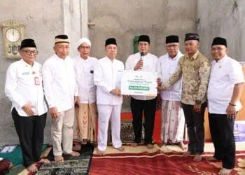 Jumling di Kronjo, Bupati Tangerang Tampung Aspirasi Warga dan Salurkan Bantuan Masjid