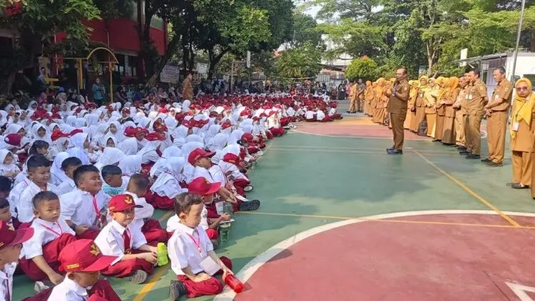 Hari Pertama Sekolah, MPLS di Cipondoh Dijamin Bebas Perpeloncoan