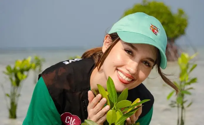 Dirikan Yayasan Sosial, Cinta Laura Ingin Bangun Akses Air Bersih hingga Sekolah di Indonesia Timur
