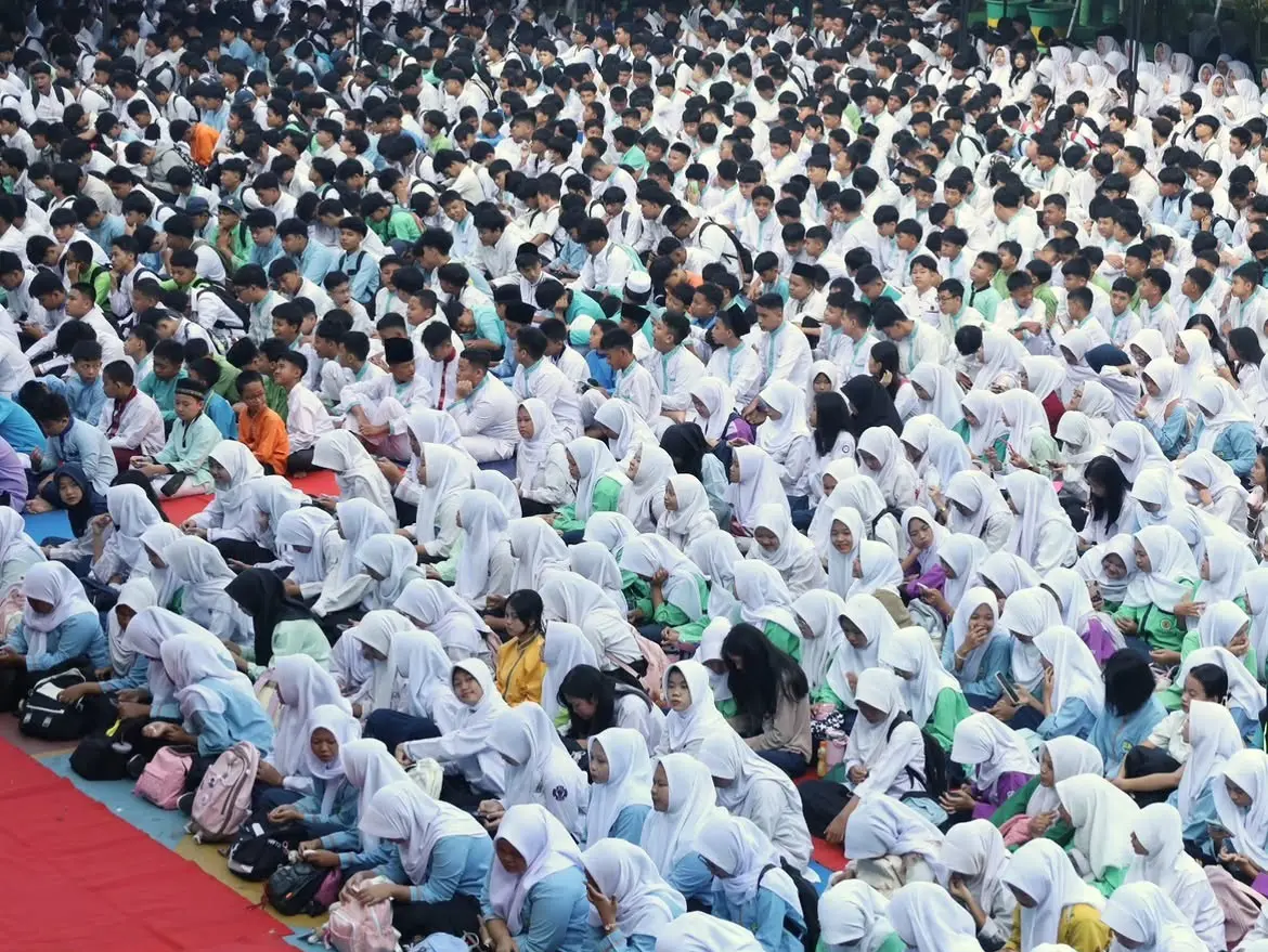 Hari Terakhir MPLS, Ratusan Siswa dan Siswi Baru SMK Pustek Serpong Ikuti Zikir dan Doa Bersama Hari Terakhir MPLS, Ratusan Siswa dan Siswi Baru SMK Pustek Serpong Ikuti Zikir dan Doa Bersama