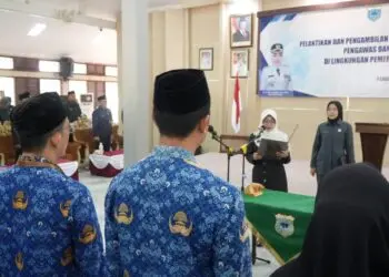 PELANTIKAN - Bupati Pandeglang Raden Dewi Setiani, melantik ratusan pejabat di lingkungan Pemkab Pandeglang, di Pendopo Bupati, Senin (6/7/2026). (ISTIMEWA)