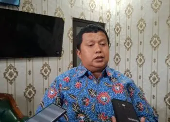 MEMBERIKAN KETERANGAN : Kepala Perwakilan Ombudsman Banten Fadli Afriandi memberikan keterangan kepada wartawan. (ISTIMEWA)