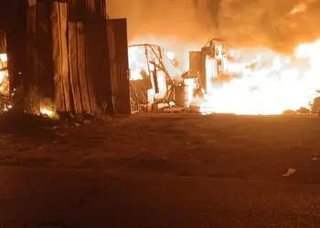 Pabrik Plastik di Pakuhaji Terbakar, Kerugian Capai Rp10 Miliar