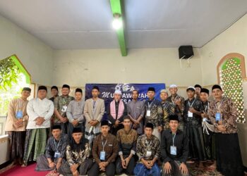 MUBES II IKASA -- Ikatan Alumni Pondok Pesantren (Ponpes) Asy-Syifa (IKASA), menggelar Mubes II, di Ponpes setempat, Minggu (12/7/2026). (ISTIMEWA)