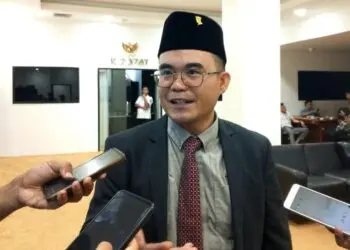Anggota Komisi V DPRD Banten, Yeremia Mendrofa. (ISTIMEWA)