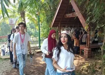 WISATAWAN MANCANEGARA - Ratusan wisatawan mancanegara berasal dari 13 negara, berkunjung ke lokasi Mina Agro Wisata Bukit Sinyonya, Desa Bandung, Kecamatan Banjar, Kabupaten Pandeglang, Selasa (21/7/2026).