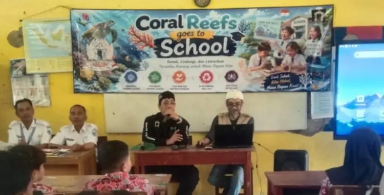 Puluhan Pelajar SDN Banyuasih 1 Pandeglang Diedukasi Terumbu Karang
