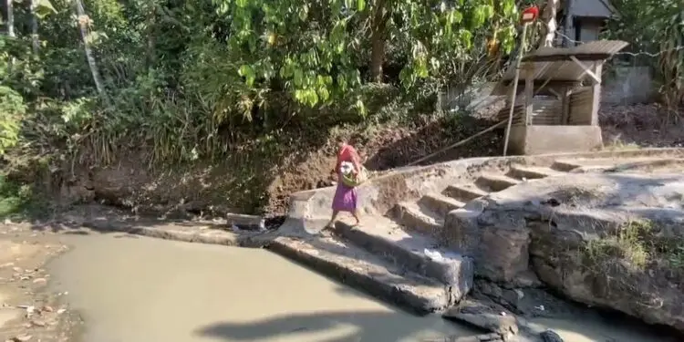 Dampak Kemarau, Warga Paja Lebak Sudah Pakai Air Keruh
