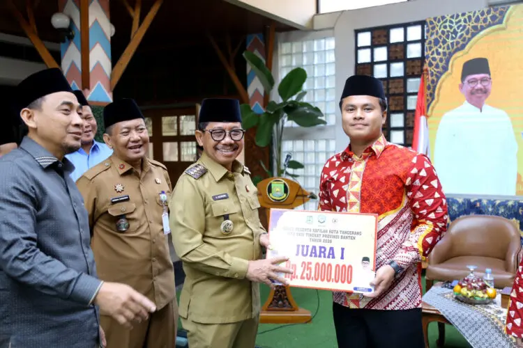 Wali kota Tangerang Serahkan Bonus Rp1 Miliar untuk Kafilah MTQ