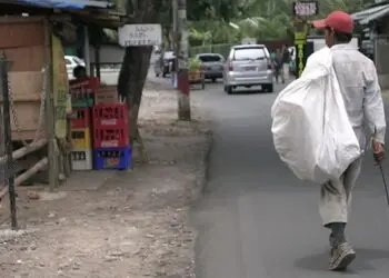 Menyamar Sebagai Pemulung Pemuda di Lebak Curi 5 Ponsel Milik Santri