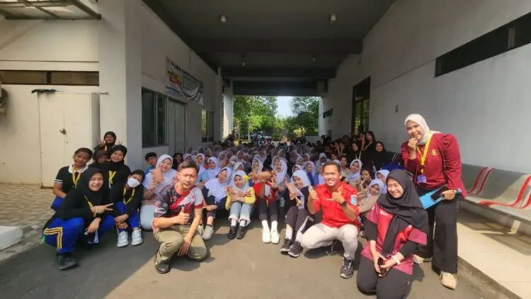 Ratusan Siswa Baru SMK Kesehatan Riksa Indrya, Ikuti Rangkaian MPLS 2026 Bersama PMI Tangsel