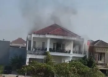 Rumah Mewah di Kawasan Modernland Kota Tangerang Kebakaran