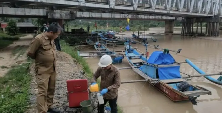 Hasil Uji DLH Lebak, Kualitas Air Sungai Cidikit Menurun