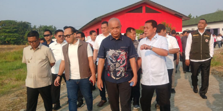 Pemkab-Apednas Luncurkan Proyek 1.000 Ayam Petelur