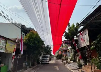 Bendera 400 Meter di Poris Plawad Utara Jadi "Destinasi Wisata" Dadakan