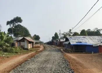 Jalan Huntap Nyaris Tuntas, Korban Banjir Cigobang Lebak Menanti Janji