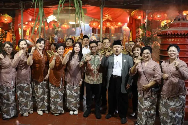 Hadiri Perayaan Dewi Kwan Im, Sachrudin: Kerukunan Jadi Kekuatan Membangun Daerah