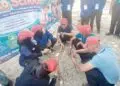 EDUKASI - Tim FPTK Banten dan Boedak Saung Rescue (BSR), mengedukasi pelajar SMA Presiden 2 Tanjung Lesung, tentang pelestarian terumbu karang, Senin (3/8/2026). (ISTIMEWA)