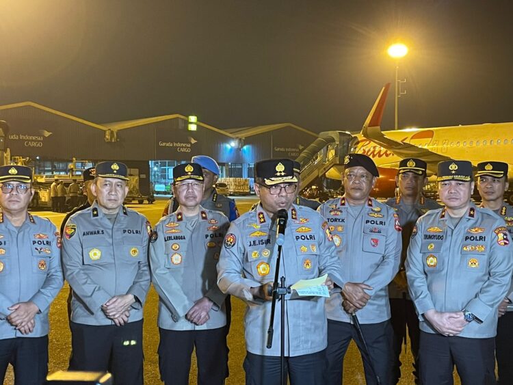 Tangani Gempa 7,7 di NTT, 137 Personel Polri Diberangkatkan dari Bandara Soetta