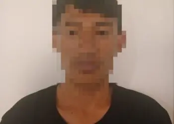 DIAMANKAN - Tersangka bandar narkoba diamankan polisi. (ISTIMEWA)