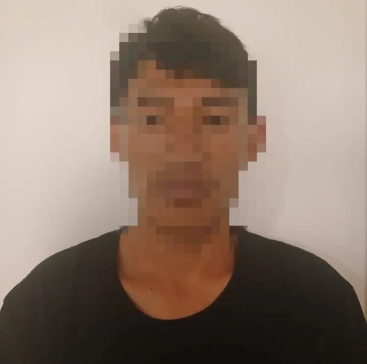 DIAMANKAN - Tersangka bandar narkoba diamankan polisi. (ISTIMEWA)