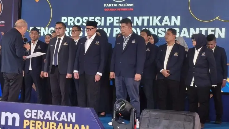 PENGAMBILAN SUMPAH : Pengurus DPW NasDem Banten periode 2026-2031 diambil sumpah jabatan. (ADIB FAHRI/SATELITNEWS.COM)