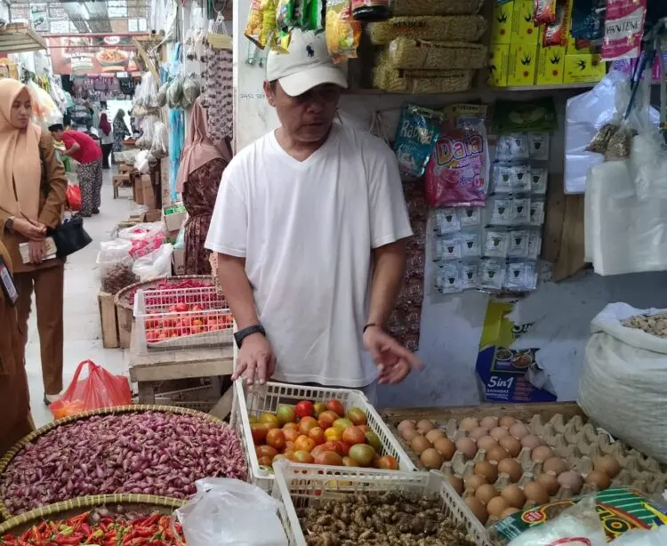 Telur, Ayam dan Ikan Bandeng Diburu Warga Kabupaten Serang