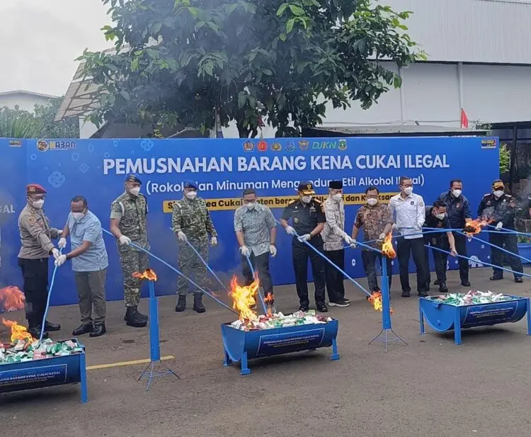 Bea Cukai Banten Musnahkan Rokok dan Miras Ilegal senilai Rp 62 MilIar