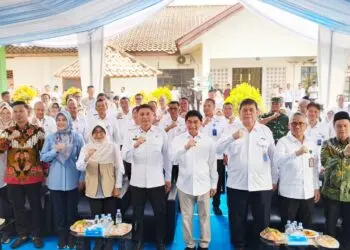 PERESMIAN - Wagub Banten Achmad Dimyati Natakusumah, meresmikan gedung baru Bank Banten, Rabu (26/8/2026). (ISTIMEWA)