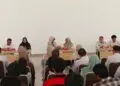 RAPAT PERSIAPAN -- Bupati Pandeglang Raden Dewi Setiani, memimpin langsung rapat persiapan Masa Pengenalan Lingkungan Sekolah (MPLS) Sekolah Rakyat (SR) Terintegrasi 1 Pandeglang, di Gedung Serbaguna Sekolah Rakyat, Kecamatan Cadasari. (ISTIMEWA)