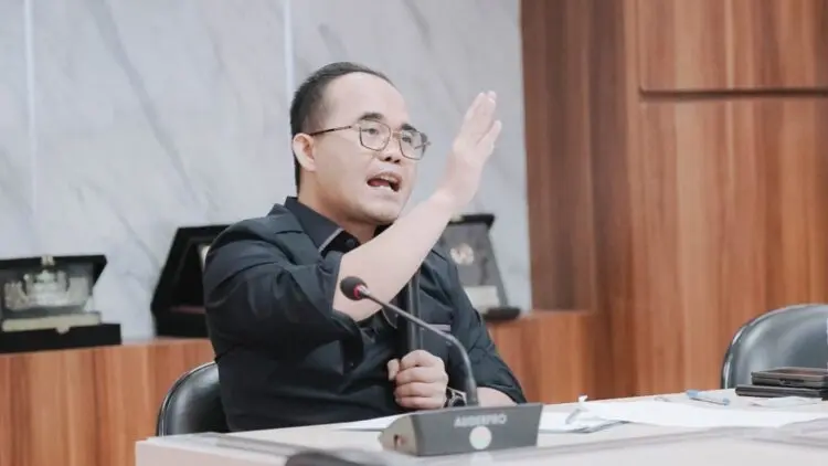 Anggota Komisi V DPRD Banten, Yeremia Mendrofa. (ISTIMEWA)