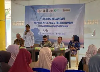 EDUKASI - Kegiatan edukasi keuangan bagi masyarakat nelayan di Pulau Tunda, Desa Wargasara, Kecamatan Tirtayasa, Kabupaten Serang, Kamis (27/8/2026). (ISTIMEWA)