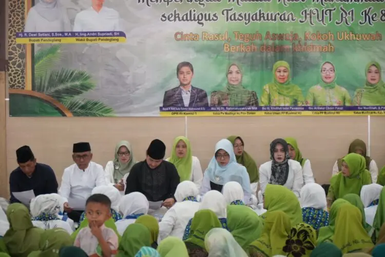 PENGAJIAN -- Pengajian rutin Muslimat Nahdlatul Ulama (NU) tingkat Kabupaten Pandeglang, sekaligus peringatan Maulid Nabi Muhammad SAW, di Pendopo Bupati Pandeglang, Sabtu (29/8/2026). (ISTIMEWA)