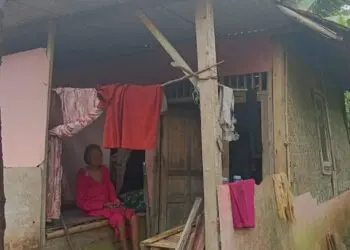 TIDAK LAYAK : Salah satu rumah warga di Kabupaten Pandeglang, dalam kondisi tidak layak huni. (ISTIMEWA)