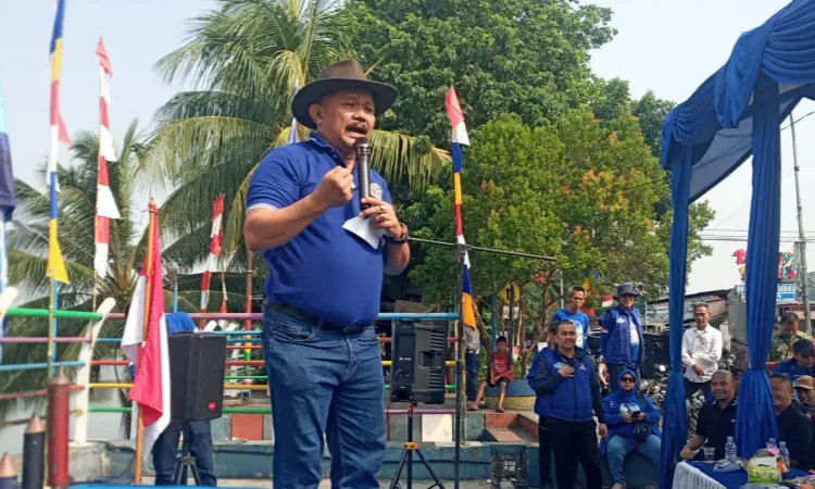 Demokrat Kota Tangerang Gelar Gerakan Langit Biru Indonesia Asri, Bersihkan Bantaran Cisadane dan Tanam Pohon Buah