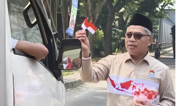 Bagikan 1.000 Bendera, FPK Lebak: Jangan Sampai Persatuan Terpecah