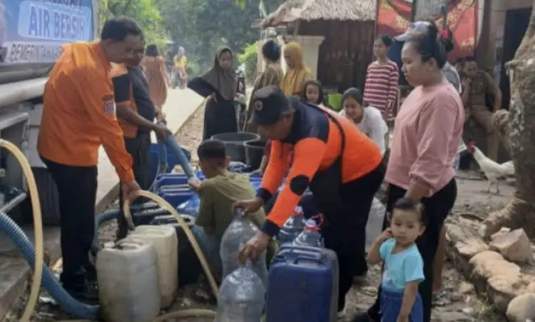BPBD Kabupaten Lebak Sudah Salurkan 382 Ribu Liter Air kepada Warga