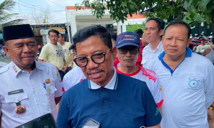 Wali Kota Tangerang Ikut Adu Futsal Bareng Organisasi Wartawan