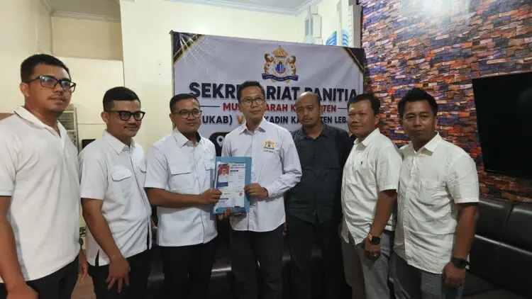 Robby Sumantri Resmi Daftar Calon Ketua Kadin Lebak