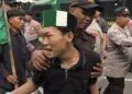 Desak Usut Dugaan Jual Beli Titik Dapur SPPG, Massa Nyaris Adu Jotos dengan Petugas Kejari Lebak