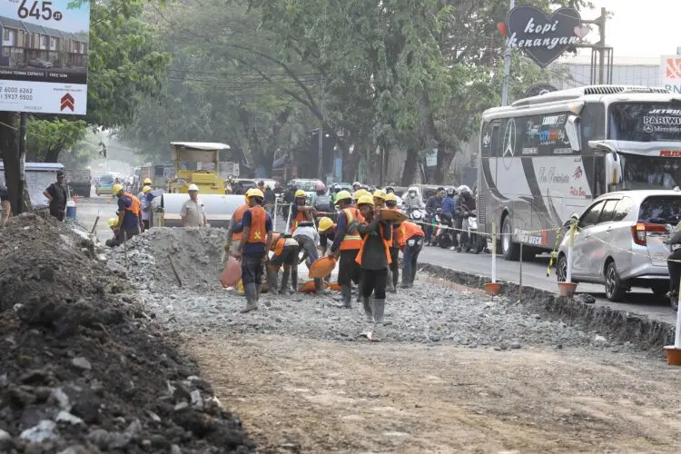 Jalan M. Toha Diperbaiki, Sachrudin Pastikan Pengerjaan Tepat Waktu dan Berkualitas