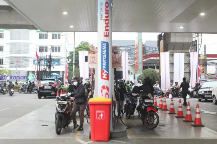 Indonesia Impor Minyak RI 700 Ribu Barel, Pembatasan Pertalite Masih Dikaji