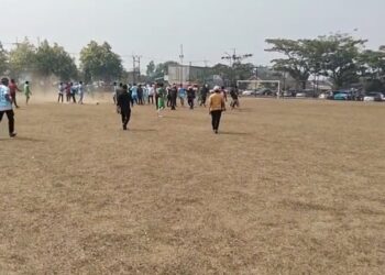 Laga Bola POR Antar Pegawai Polresta Tangerang vs DLHK Kabupaten Tangerang Ricuh