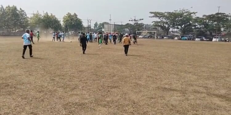 Laga Bola POR Antar Pegawai Polresta Tangerang vs DLHK Kabupaten Tangerang Ricuh