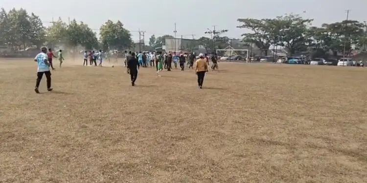 Laga Bola POR Antar Pegawai Polresta Tangerang vs DLHK Kabupaten Tangerang Ricuh