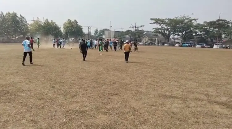 Laga Bola POR Antar Pegawai Polresta Tangerang vs DLHK Kabupaten Tangerang Ricuh