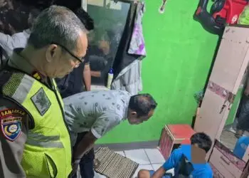 Warga Rajeg Gerebek Kontrakan, Diduga Jadi Tempat Prostitusi Online, Empat Orang Diamankan
