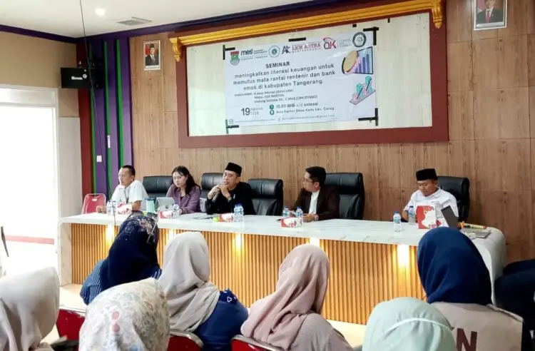 Putus Rantai Rentenir dan Bank Emok, PT LKM AKR Edukasi Warga Kadu Curug