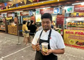 Bukan Cendol Biasa, Cindua Winata Punya Dua Jenis Cendol dan Ampiang Ketan dari Payakumbuh